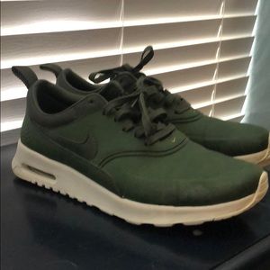 Nike 7.5 air Max Thea